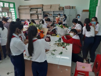 HỘI THI CẮM HOA  CHÀO MỪNG 40 NĂM NGÀY NHÀ GIÁO VIỆT NAM 20/11/2022