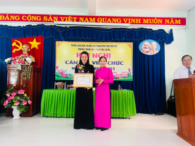 TUYÊN DƯƠNG CÔNG TÁC “ĐỔI MỚI SÁNG TẠO TRONG QUẢN LÝ, GIẢNG DẠY VÀ HỌC TẬP”