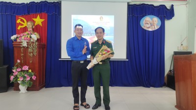 SINH HOẠT CHUYÊN ĐỀ “TÌNH HÌNH BIỂN ĐẢO VÀ BIỆN PHÁP BẢO VỆ CHỦ QUYỀN BIỂN ĐẢO CỦA NƯỚC TA HIỆN NAY”
