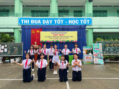 HÌNH ẢNH HOẠT ĐỘNG CHUYÊN ĐỀ “ CUỘC THI NÓI TIẾNG ANH CHÀO MỪNG NGÀY NHÀ GIÁO VIỆT NAM 20/11”