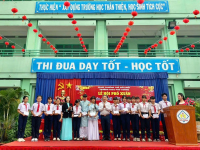 CHUYÊN ĐỀ “XUÂN GẮN KẾT – TẾT YÊU THƯƠNG” VÀ “LỄ HỘI PHỐ XUÂN”