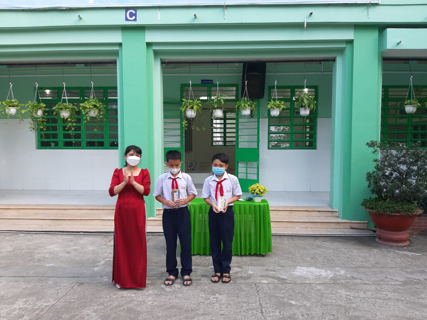 LIÊN ĐỘI TRƯỜNG THCS PHÚ CƯỜNG PHÁT ĐỘNG VÀ THỰC HIỆN TỐT PHONG TRÀO “NGHÌN VIỆC TỐT”, “NÓI LỜI HAY, LÀM VIỆC TỐT”