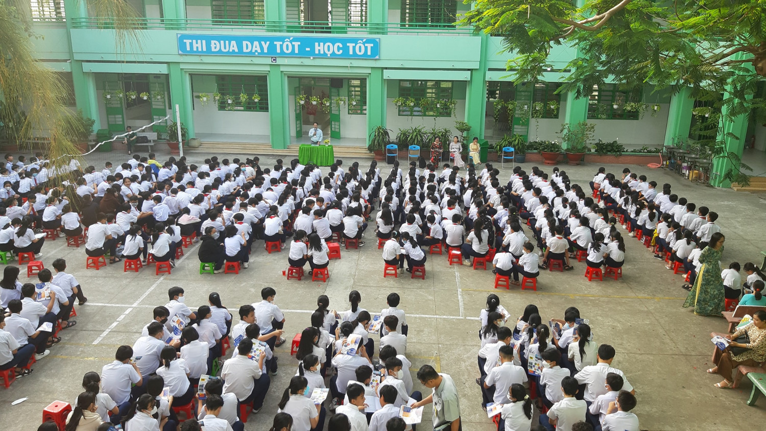 LIÊN ĐỘI THCS PHÚ CƯỜNG THỰC HIỆN TỐT MÔ HÌNH  “TƯ VẤN HƯỚNG NGHIỆP CHO HỌC SINH KHỐI 9  VÀ NÂNG CAO NĂNG LỰC SỐ CHO HỌC SINH”