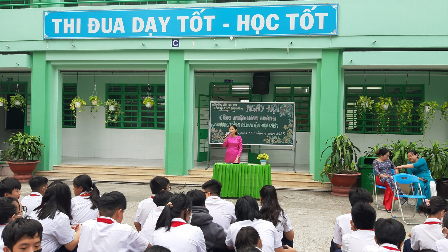 LIÊN ĐỘI TRƯỜNG THCS PHÚ CƯỜNG TỔ CHỨC CHƯƠNG TRÌNH “RÈN LUYỆN ĐỘI VIÊN” VÀ CÔNG NHẬN HOÀN THÀNH CHƯƠNG TRÌNH  “RÈN LUYỆN ĐỘI VIÊN” NĂM HỌC 2022 - 2023