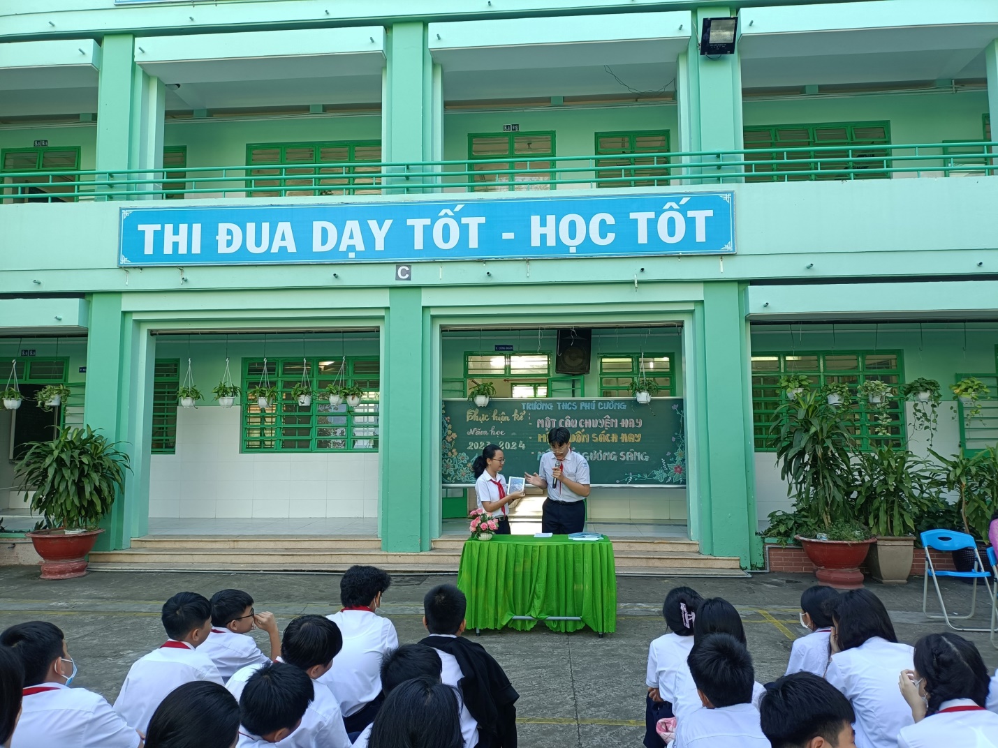 MỖI TUẦN MỘT CÂU CHUYỆN ĐẸP, MỘT CUỐN SÁCH HAY, MỘT TẤM GƯƠNG SÁNG